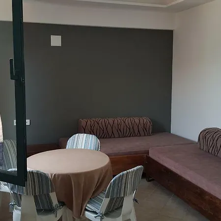 Poppy Aparthotel 2*