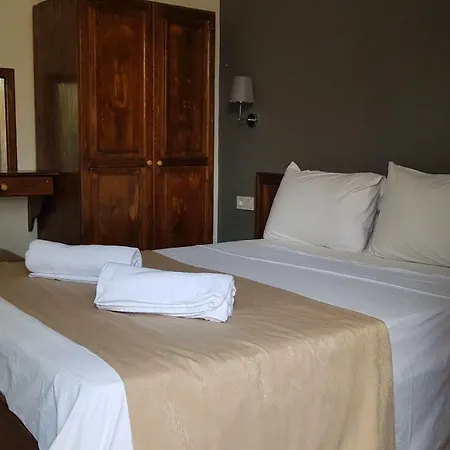 Poppy Hotel
