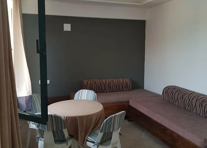 Poppy Ξενοδοχείο 2*